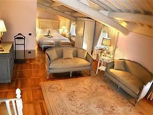 فندق مبيت وإفطار Pitti Amerighi - Residenza D'epoca بييفي أنييفولي