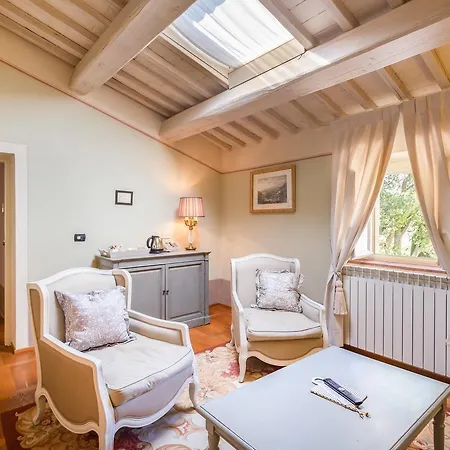 Pitti Amerighi - Residenza D'epoca فندق مبيت وإفطار 4*